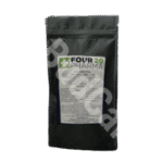 Opakowanie medycznej marihuany, 22% THC, FOUR 20 PHARMA, Odmiana Gorilla Glue #4, Czarny daypack, podłużny, z biała etykietą na środku